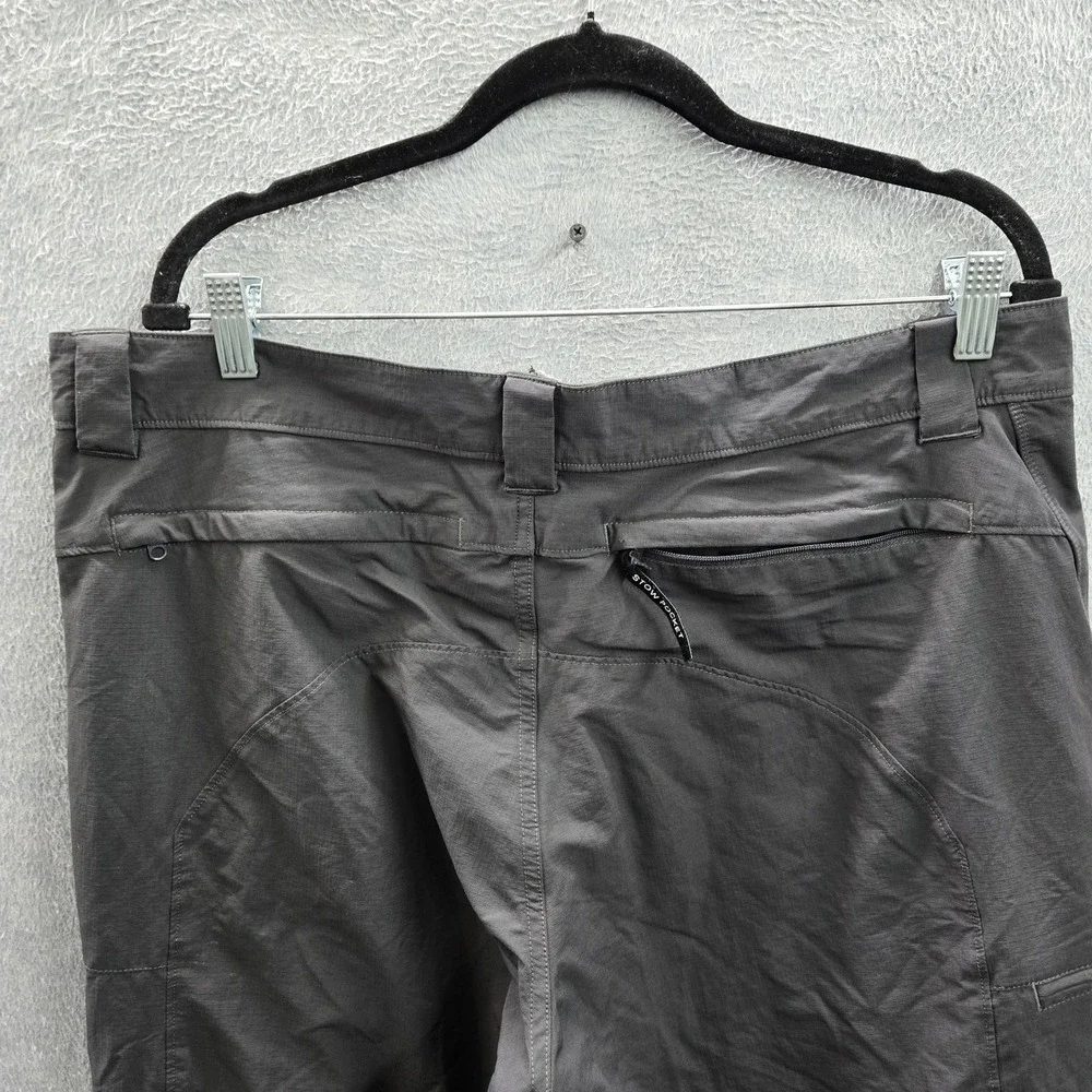 The North Face Men Pants 38 SHORT Gray Nylon Cargo Convertible Outdoors